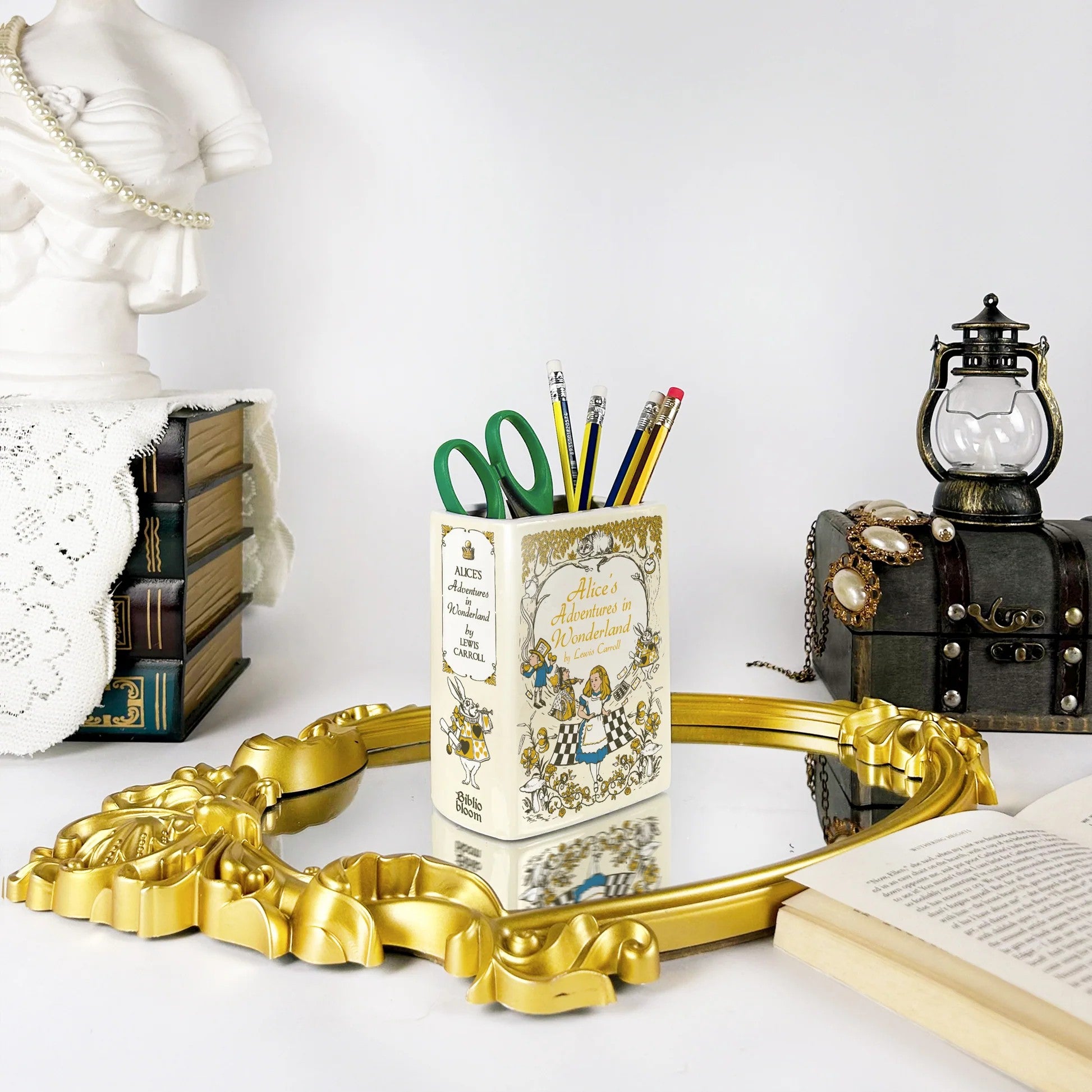 即納】『不思議の国のアリス』セラミック花瓶（Ver.2）［送料込］ – Ravie