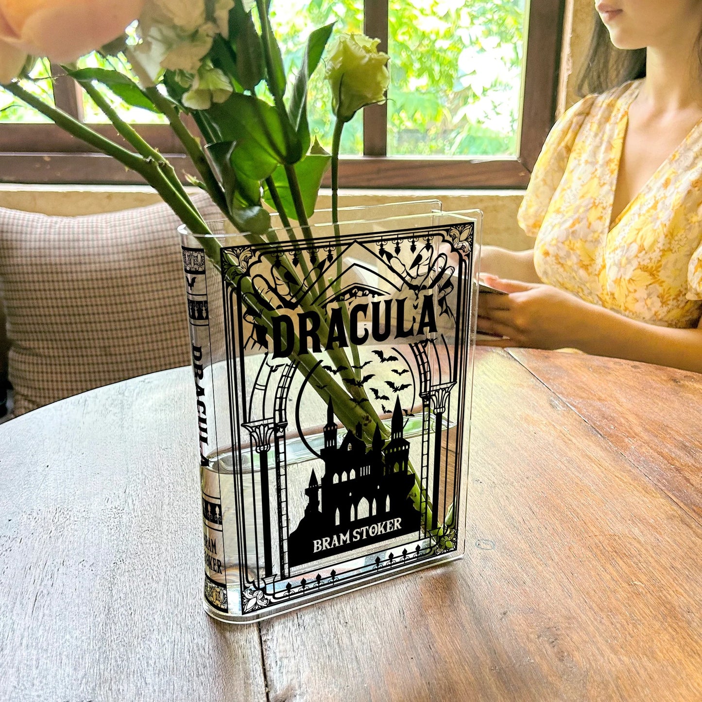 『ドラキュラ』アクリル花瓶（カラー／ブラック）［送料込］