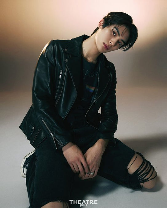 韓国雑誌「THEATRE+ シアタープラス」2025年11月号【表紙：パク・ガンヒョン】［送料込］