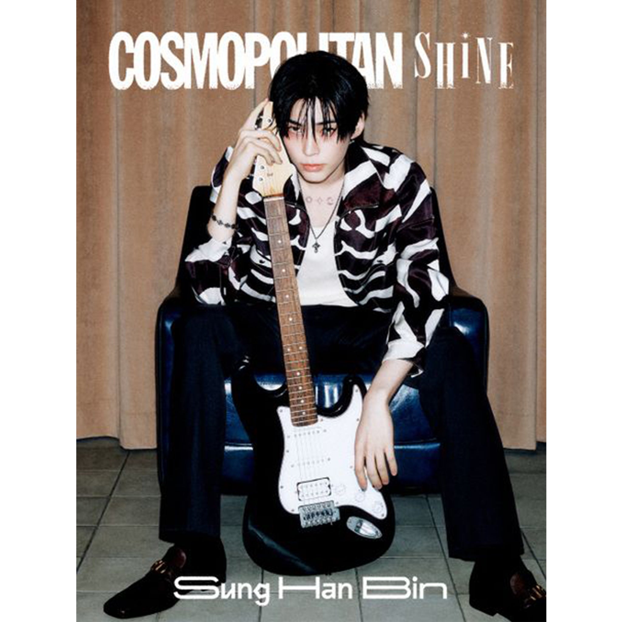 B.I ハンビン COSMOS MOON ver.  サイン入り 送料込/和訳付]【表紙:ZEROBASEONEソン・ハンビン】韓国雑誌