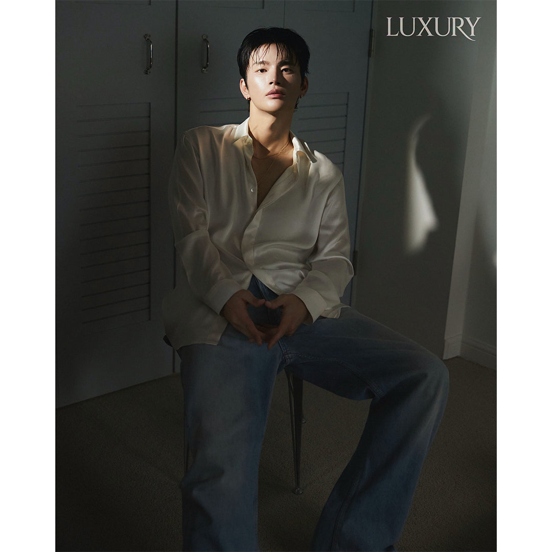 韓国雑誌「LUXURY ラグジュアリー」2026年8月号［和訳付／送料込］